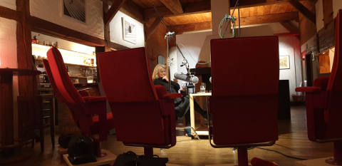 Abbildung von Karin Ugowski Interview Talks in the Studio Atelier Nord